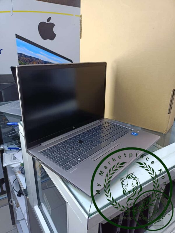 Hp zbook Firefly 14 G8 coi5