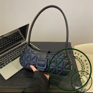 Fashion trendy ladies handbags