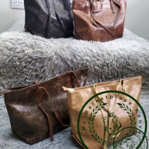 Women's chic leather handbags