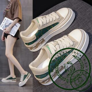 Ladies sneakers