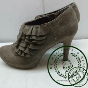 Steve Madden Women 9.5M Gray Raleigh Faux Suede Slip Heel Pump Booties Shoes