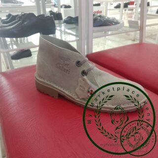 Bata Safari Baggie