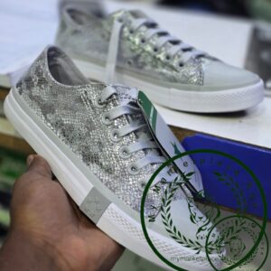 Sleak Converse sizes 36-42